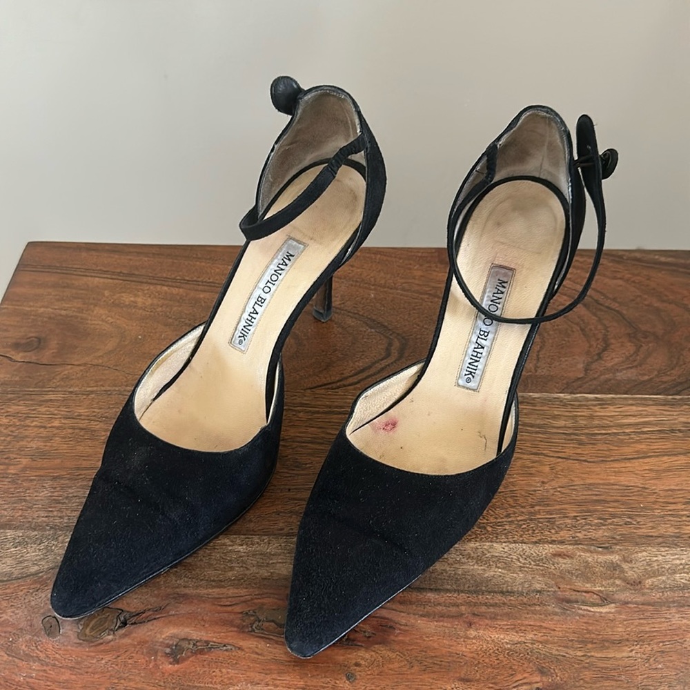 Manolo Blahnik Carolyne Black Suede stilleto shoes - 7.5 or euro 37.5